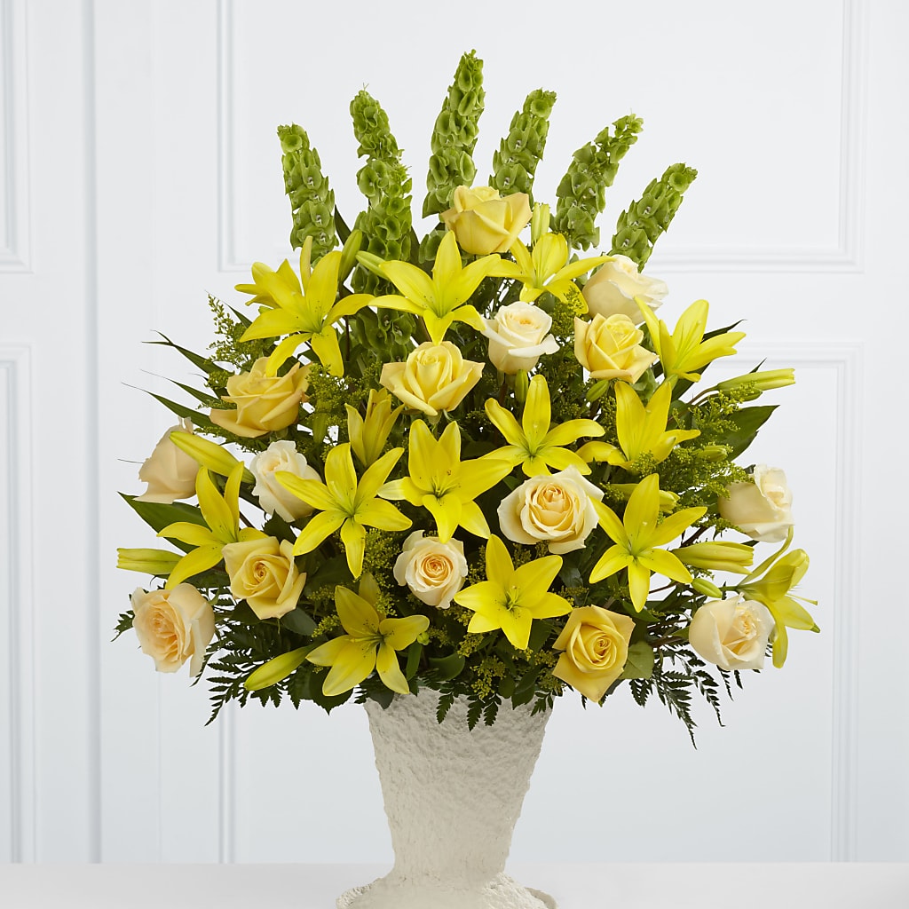 Golden Memories Arrangement – Secret Garden Atx, Hutto TX