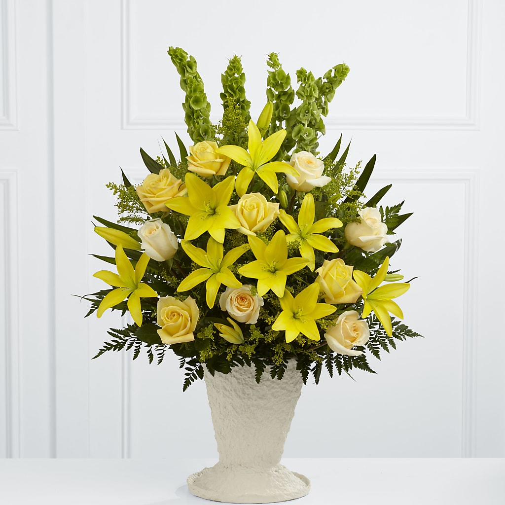 Golden Memories Arrangement – Secret Garden Atx, Hutto TX