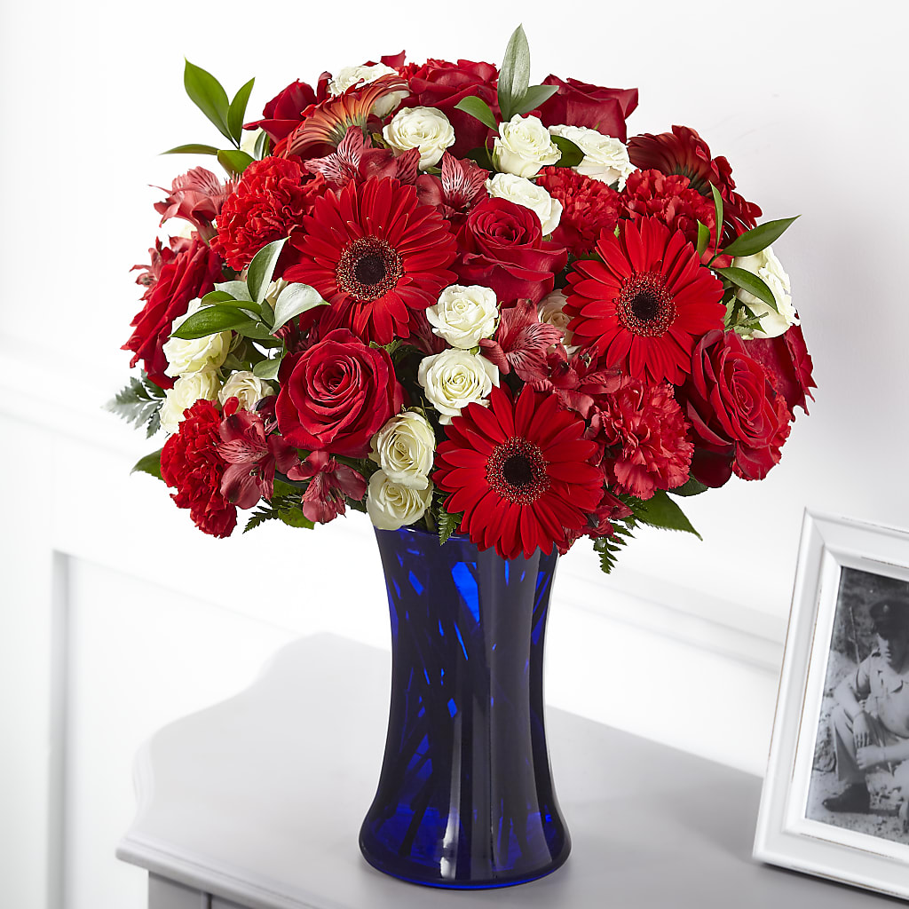 Hearts Embrace Bouquet – Secret Garden Atx, Hutto TX
