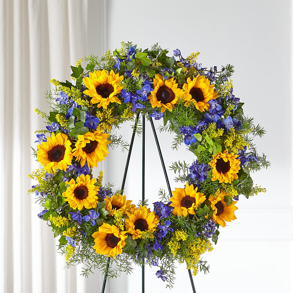 Bright Rays Wreath – Secret Garden Atx, Hutto TX