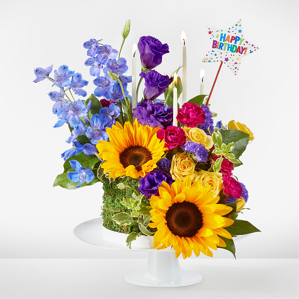 Star of the Day Floral Cake – Secret Garden Atx, Hutto TX