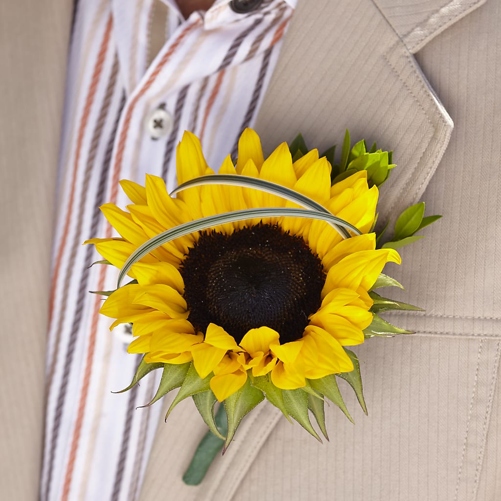 Free Spirit Boutonniere – Secret Garden Atx, Hutto TX