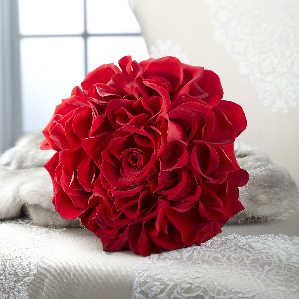 Composite Rose Bouquet – Secret Garden Atx, Hutto TX