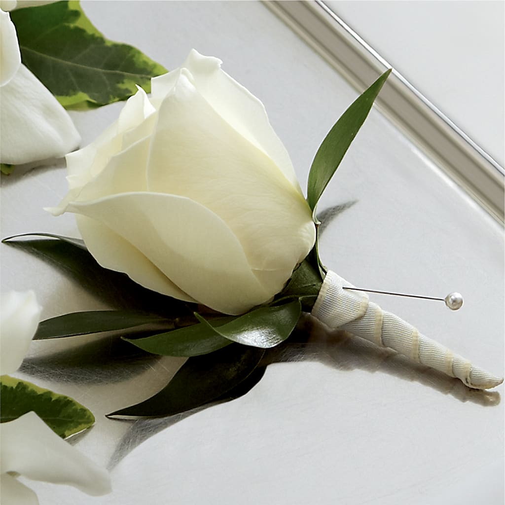 White Rose Boutonniere – Secret Garden Atx, Hutto TX