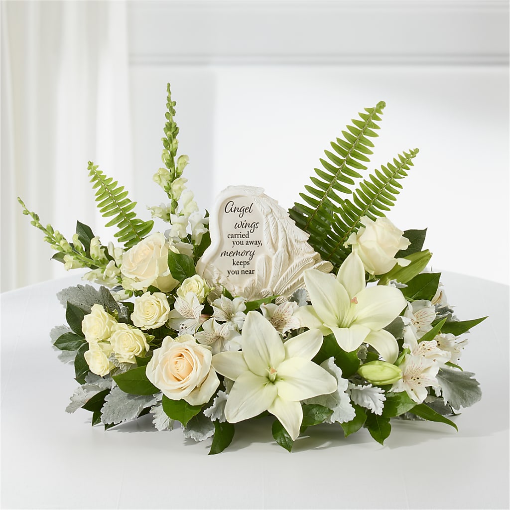 Holding You Close Arrangement –  Secret Garden Atx, Hutto TX