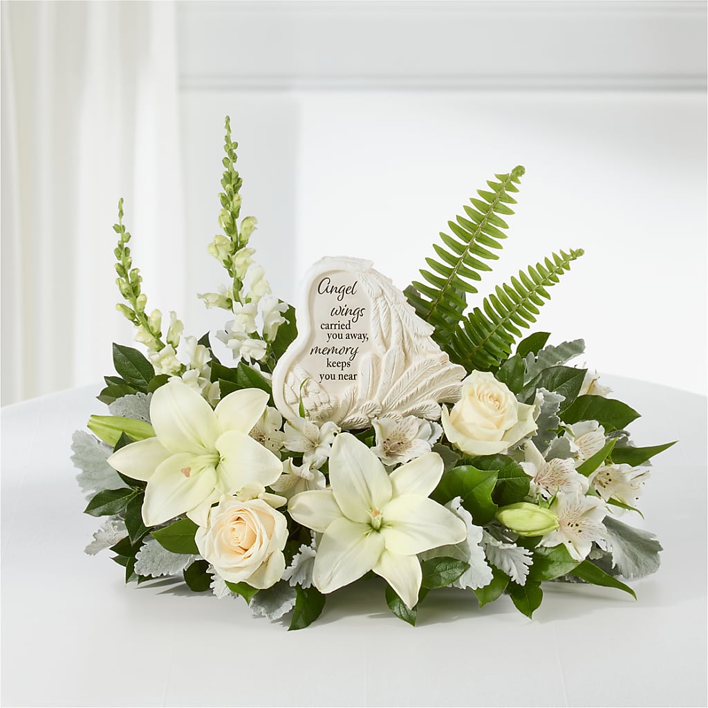 Holding You Close Arrangement –  Secret Garden Atx, Hutto TX