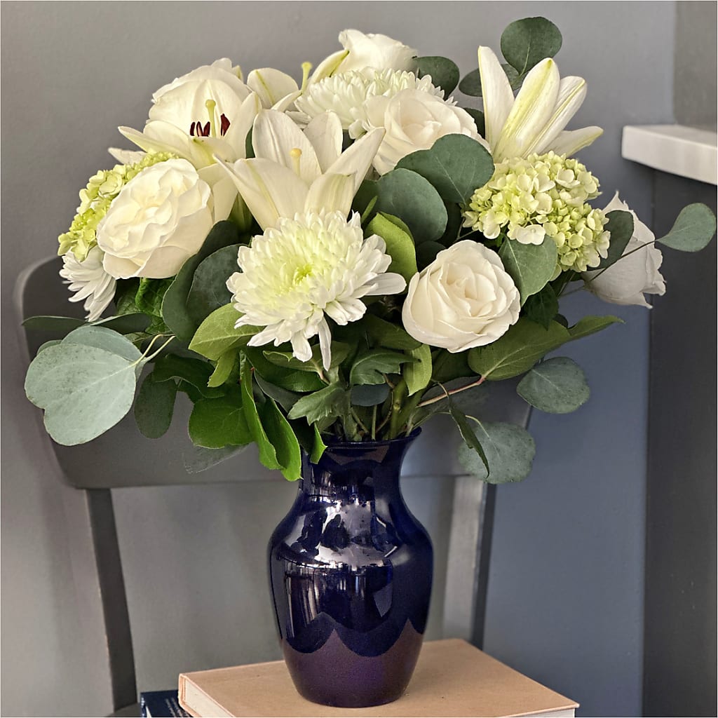 Snowy Dreams Bouquet –  Secret Garden Atx, Hutto TX