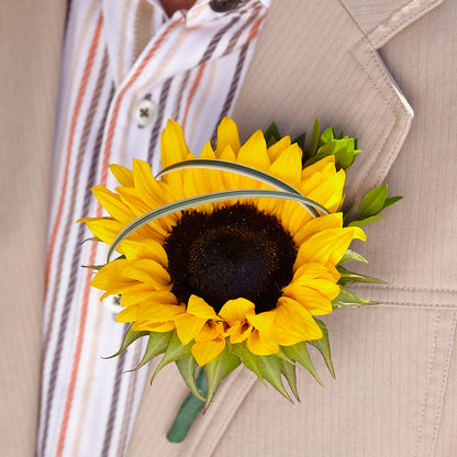 Free Spirit Boutonniere –  Secret Garden Atx, Hutto TX